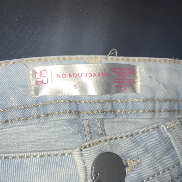 No boundaries denim shorts - Picture 4 of 4